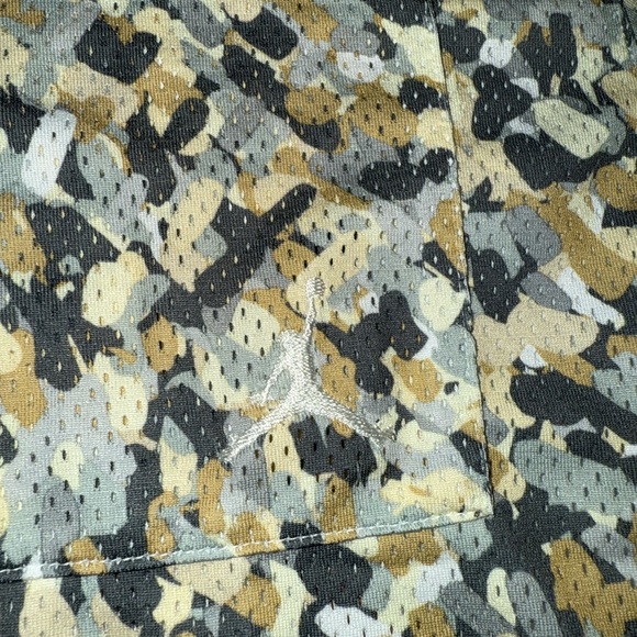 Michael Jordan Camouflage Men's Shirt Large - Picture 4 of 6